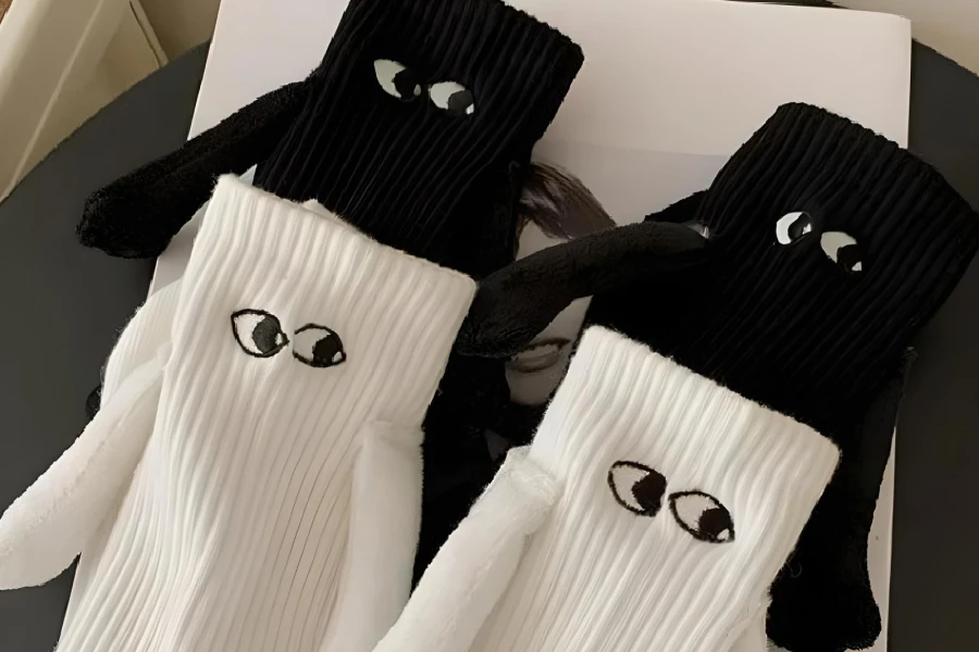 Fun Magnetic Cartoon Couple Socks